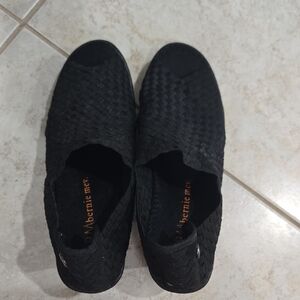 bernie mev. Men's Black Woven Loafers